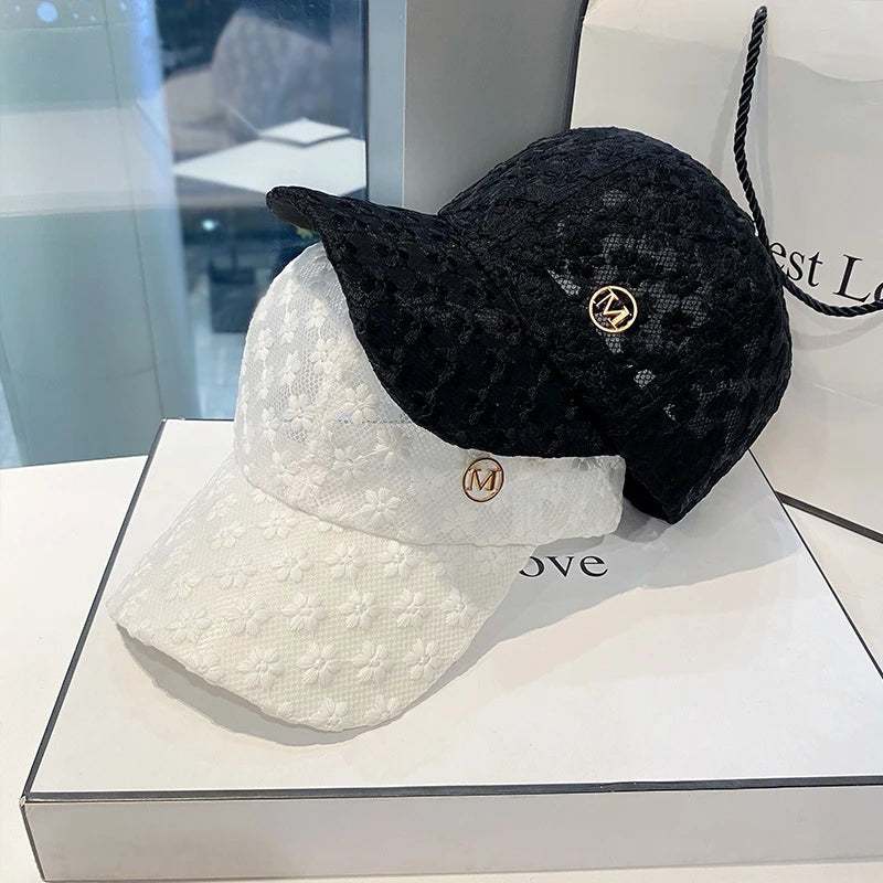 Boné Feminino com Renda Floral