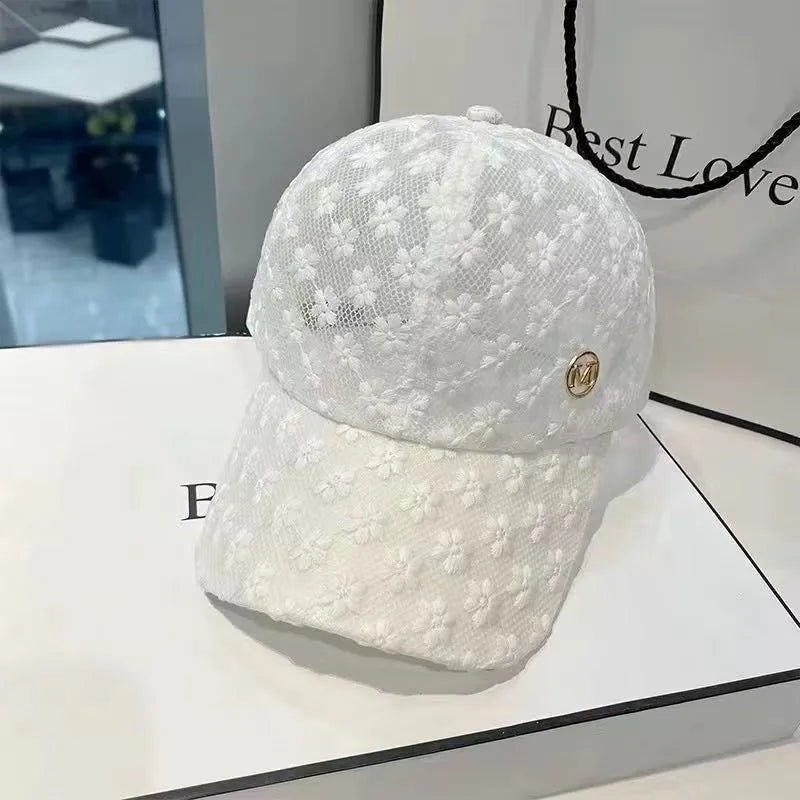 Boné Feminino com Renda Floral