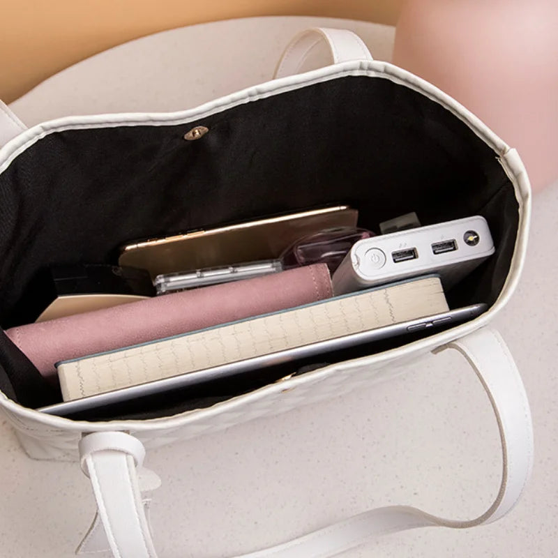 Bolsa Tote Feminina Bordada