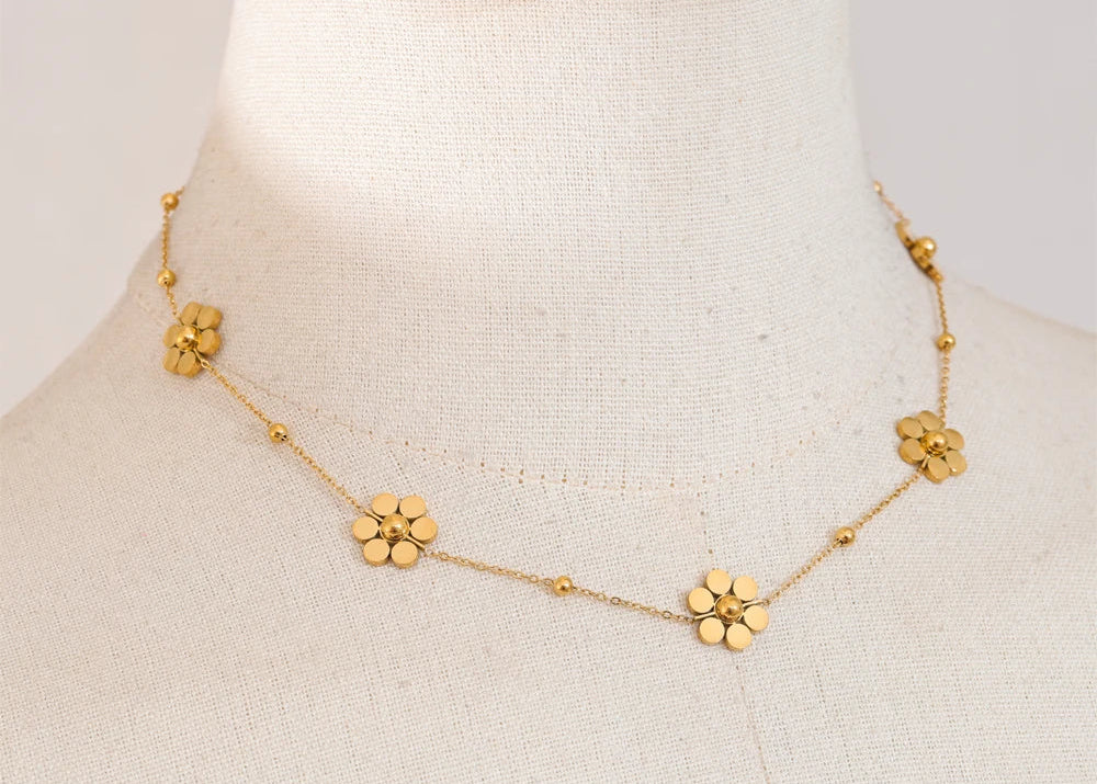 Colar Floral Delicatta