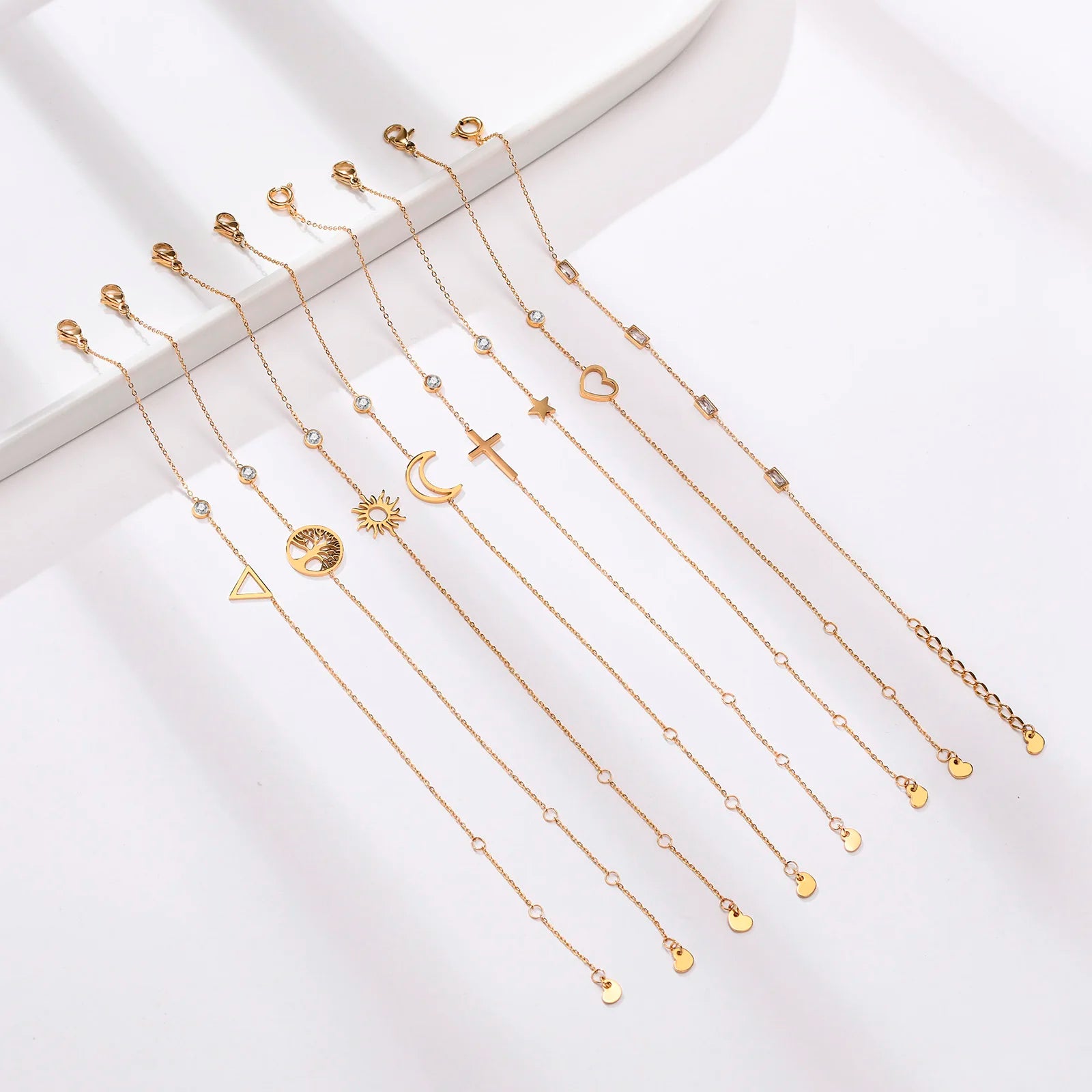 Pulseira de Corrente Fina com Cruz